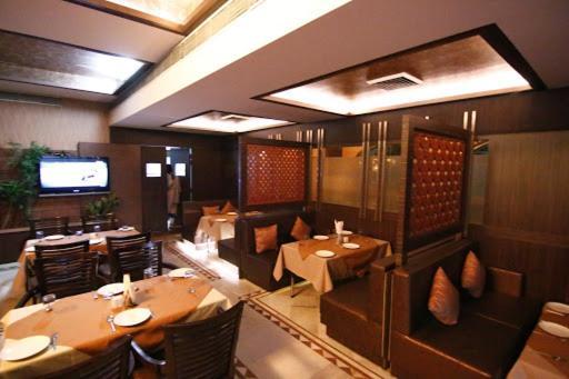 Rass Hotel Kanpur Exterior photo