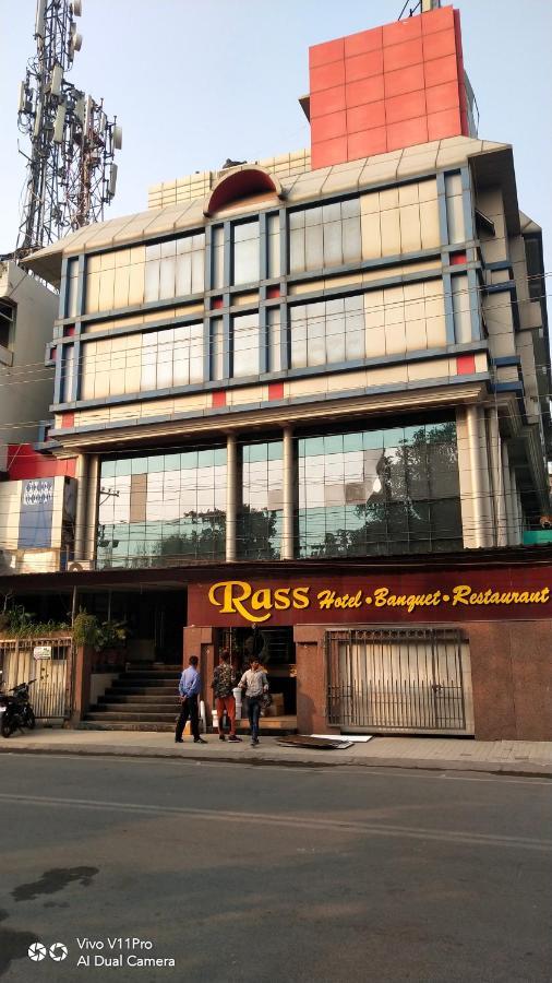 Rass Hotel Kanpur Exterior photo
