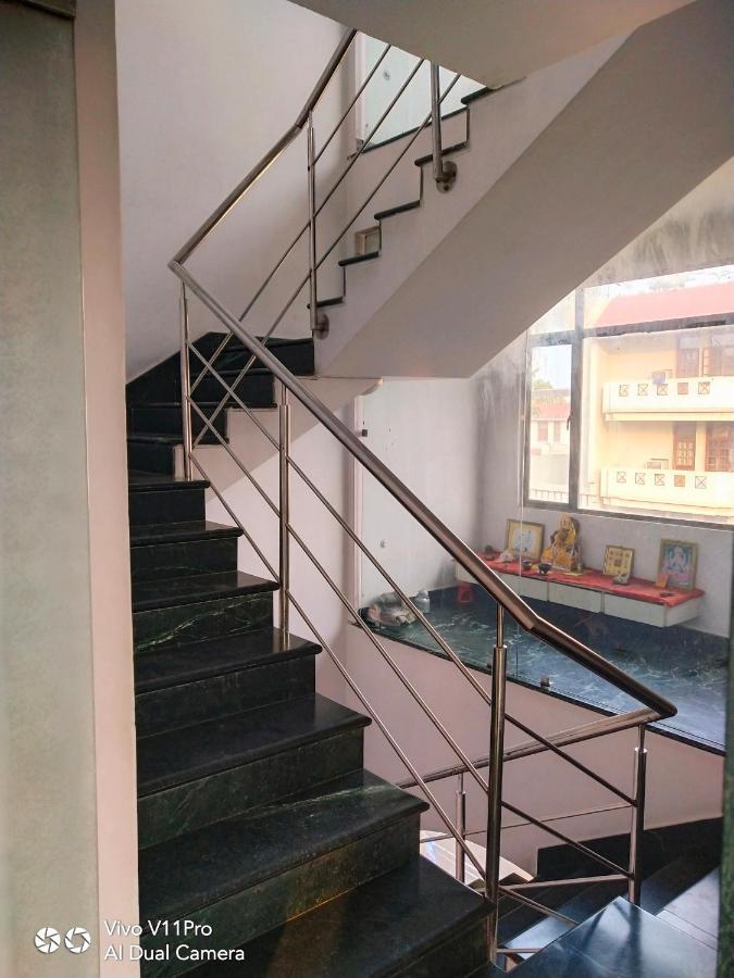 Rass Hotel Kanpur Exterior photo